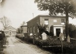 118. ID ALS_WHI_031 Top Chapel in Mill Road, West Mersea. The building on the left at the end of the drive was a very early school on the island. The Congregational Church is now ...
Cat1 Mersea-->Schools-->Pictures Cat2 Mersea-->Buildings
